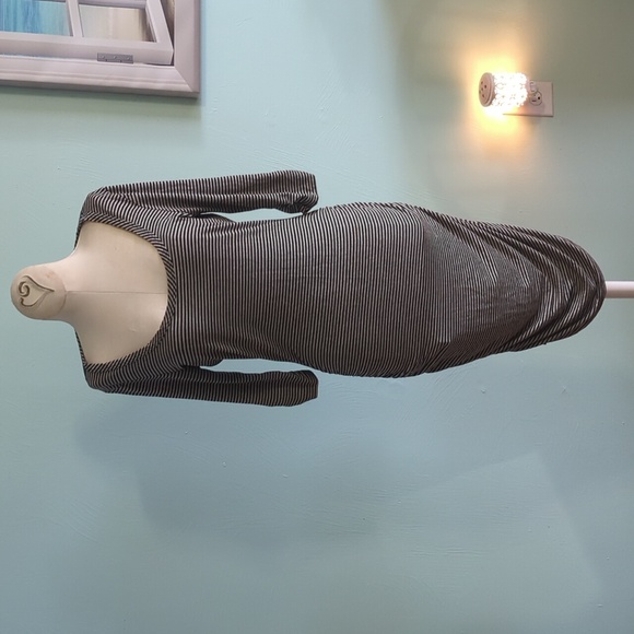 GUESS Black And White Stripe With Back Black Mesh - Picture 2 of 6